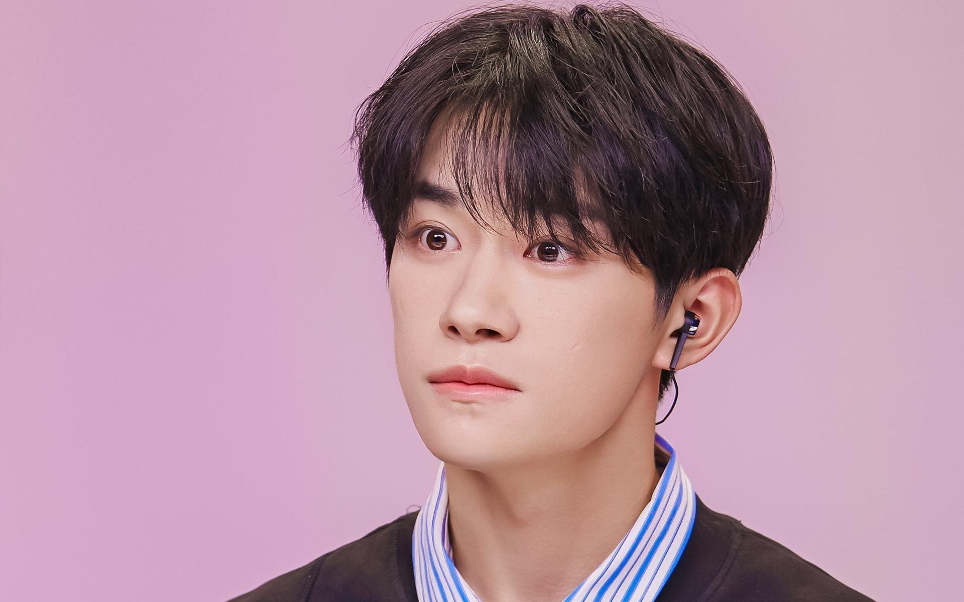 全球足球比赛激情燃烧,赛场氛围热烈,全球足球赛事情报速递