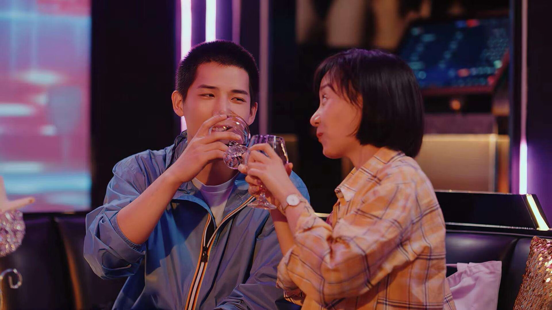 北马其顿队在欧洲比赛中取得历史性胜利，北马其顿闯进欧洲杯